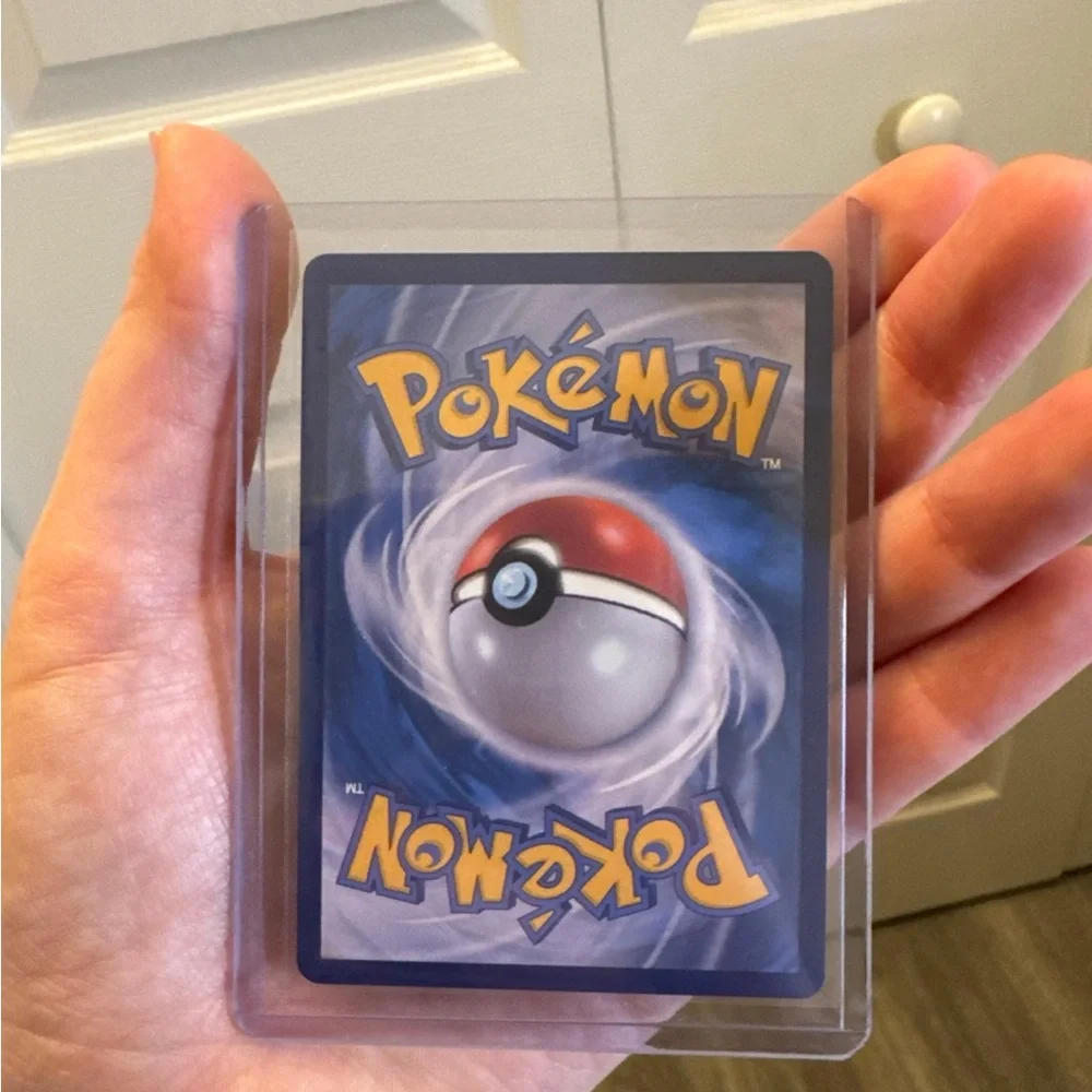 Mewtwo VSTAR Pokemon Card in Sleeve - Picture 2 of 2